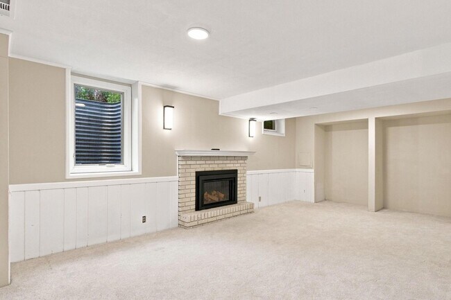 Building Photo - 5300 Logan Ave S