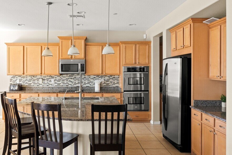 Building Photo - 2426 N 161st Ave