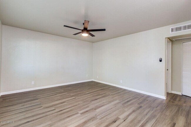 Building Photo - 2020 N 49th St