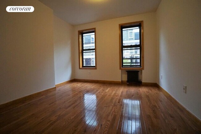 Building Photo - 486 E 74th St