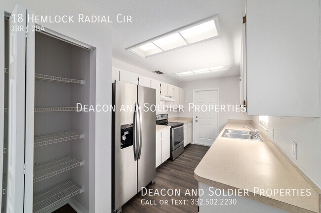 Building Photo - 18 Hemlock Radial Cir