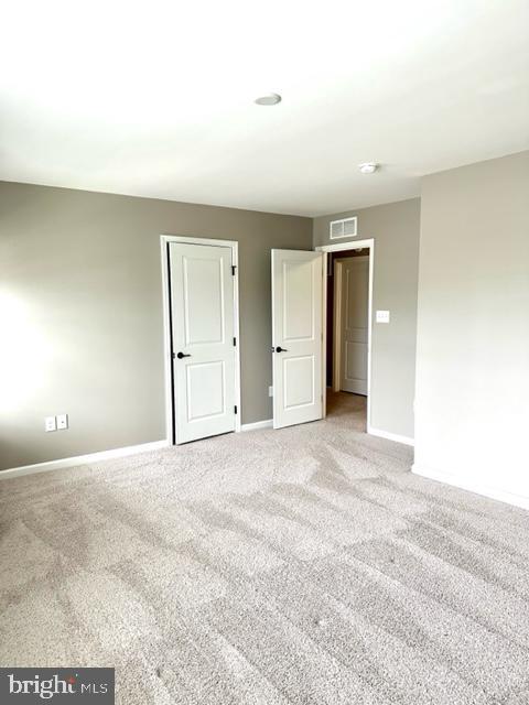 Building Photo - 210 Parker Dr