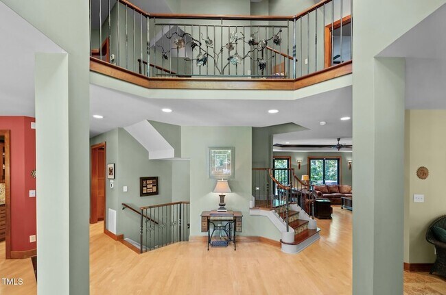 Building Photo - 6016 Glenthorne Dr