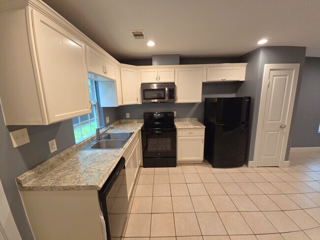 Building Photo - 11435 Raincove Dr