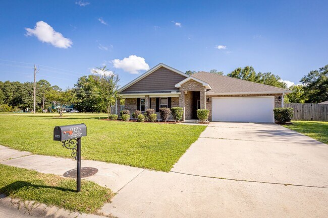 Building Photo - 9125 Bellewood Dr
