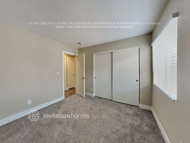 Building Photo - 8648 Shady Pines Dr