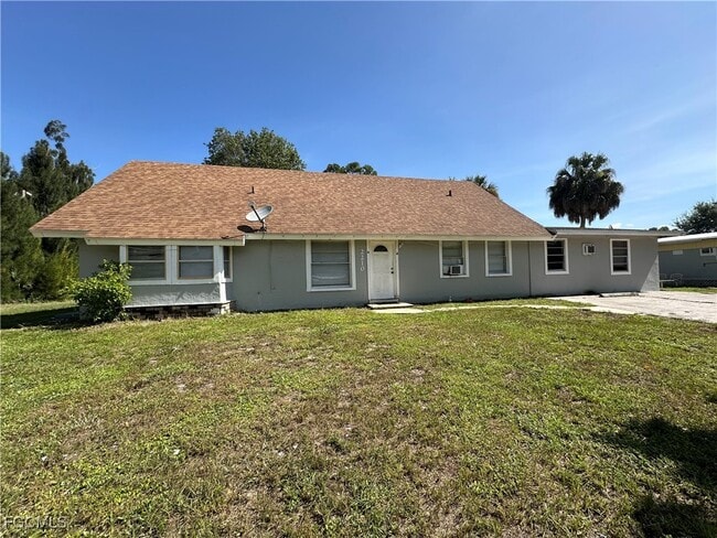Building Photo - 2210 Cantor Ln