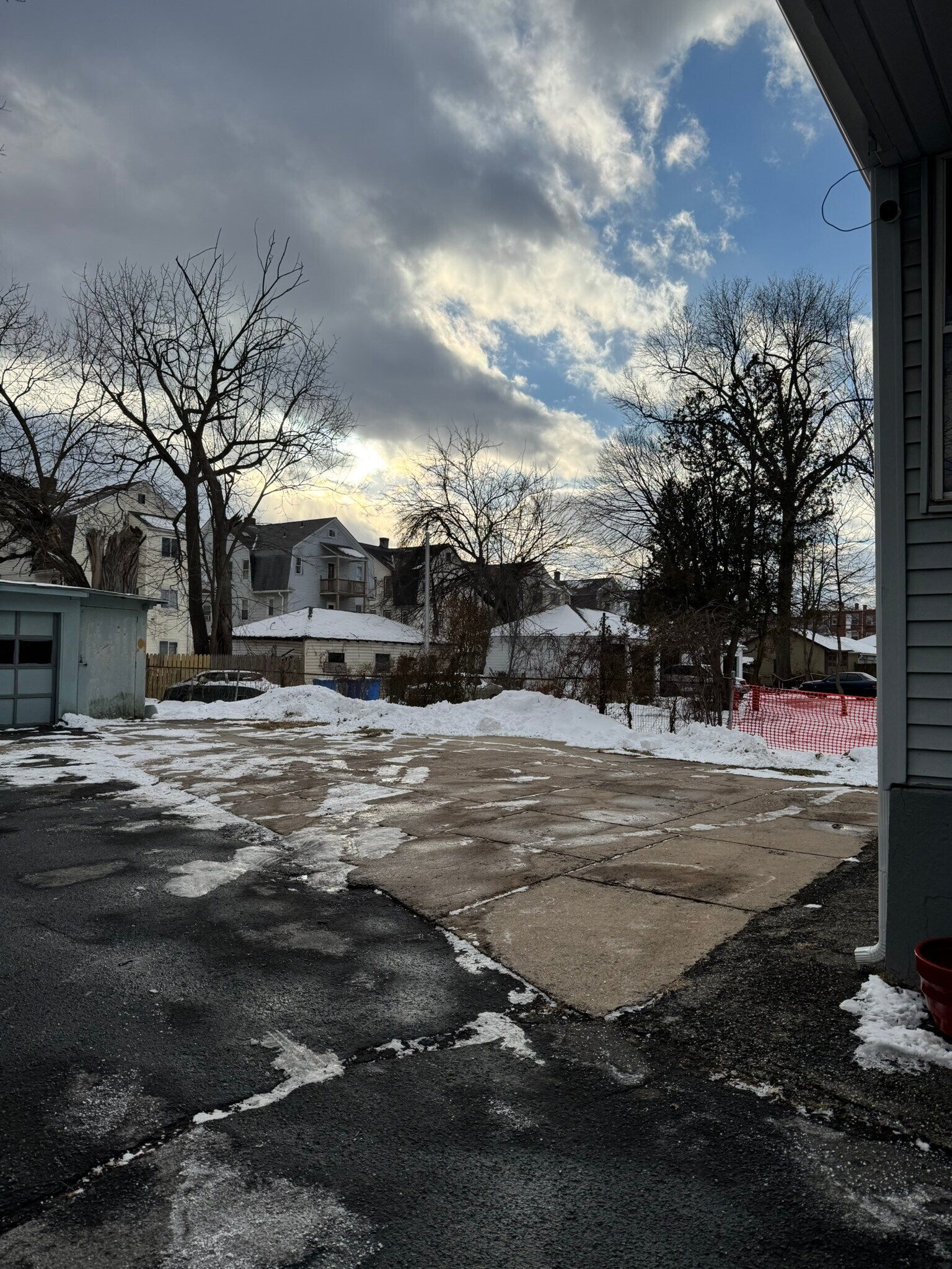 Building Photo - 37 Mountford St