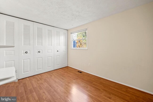 Building Photo - 8439 Lazy Creek Ct