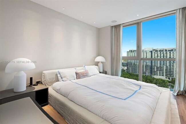 Building Photo - 101 20th St