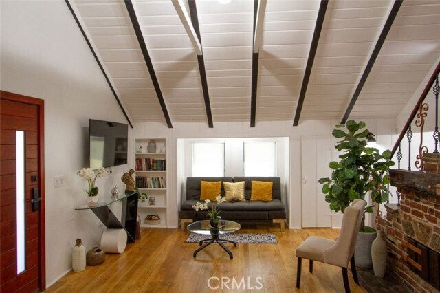 Building Photo - 11525 Moorpark St