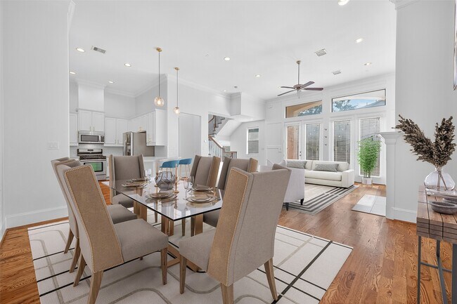 Building Photo - 2506 Maxroy St