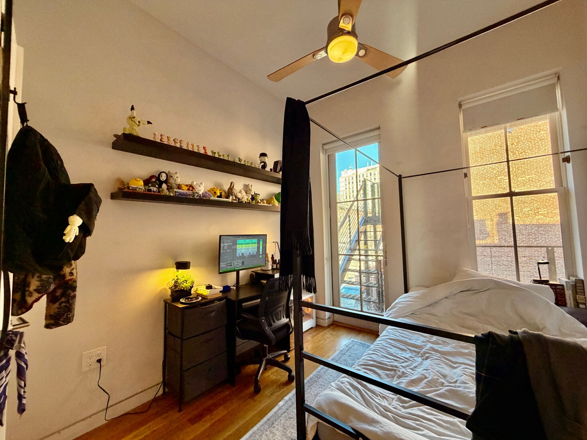 Building Photo - 1607 Tremont St