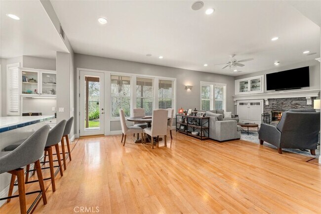 Building Photo - 46 Downfield Way