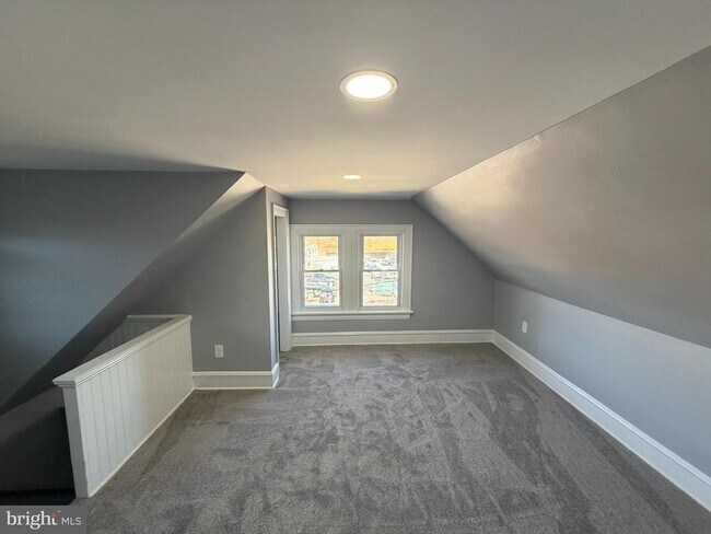 Building Photo - 124 W Butler Pike