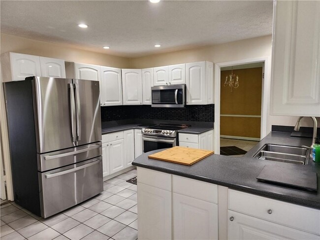 Building Photo - 3572 High Green Dr