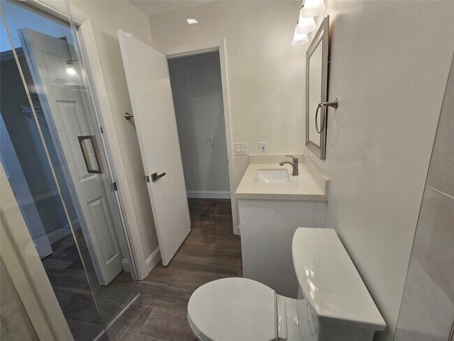 Building Photo - 2177 Montpeliar