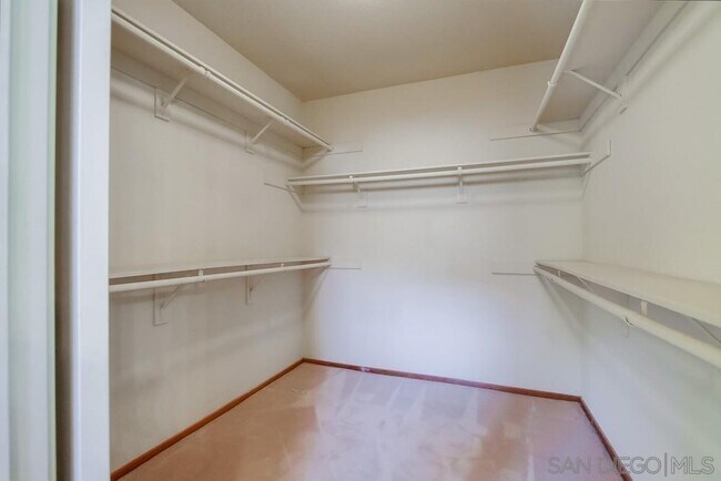 Building Photo - 11742 Avenida Sivrita