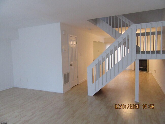 Building Photo - 2743 Evergreen Ct