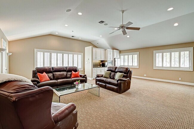 Building Photo - 9310 Oakford Ct