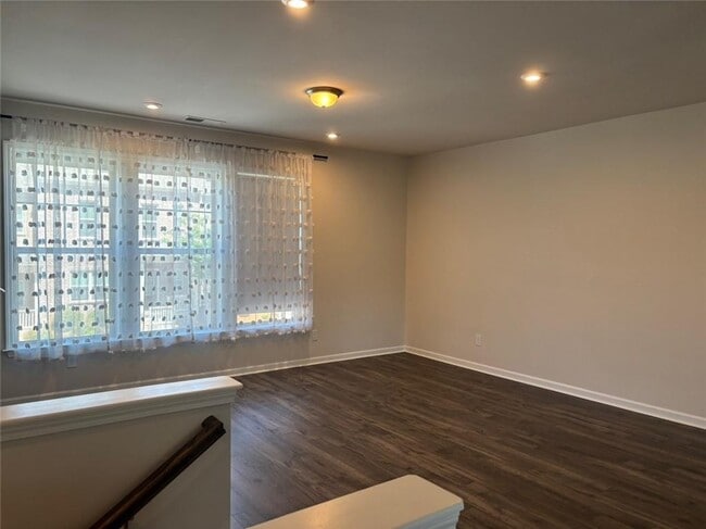 Building Photo - 3667 Hidden Valley Cir