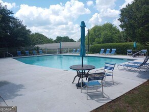 Building Photo - 402 Olde Mill Ln