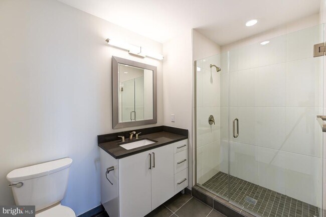 Building Photo - 901 H St NE