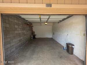 Building Photo - 93 E White Mountain Blvd