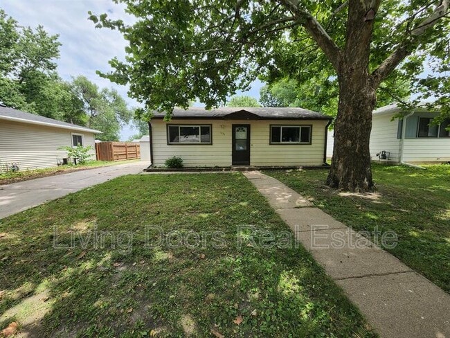 Building Photo - 1230 N 53rd St