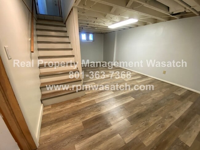 Building Photo - Come Take a Look at This Beautiful 4 Bedro...
