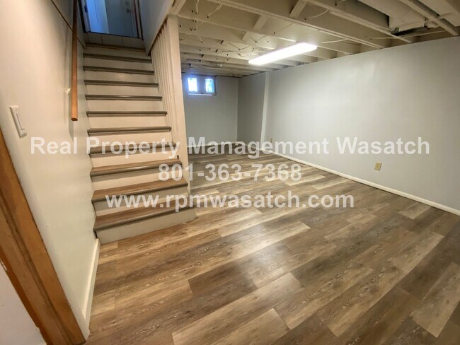Building Photo - Take a Look at This 4 Bedroom 2 Bathroom H...