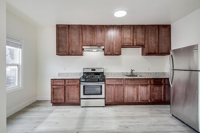 Floorplan - 1454 36th Avenue