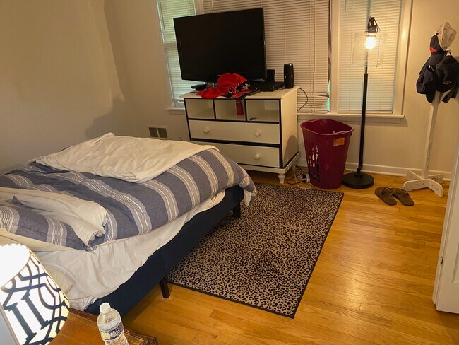 Building Photo - 996 Castlegate Ct