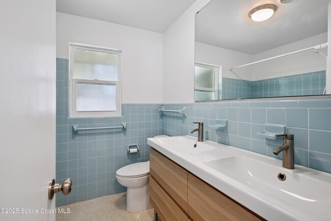 Building Photo - 311 12th Terrace