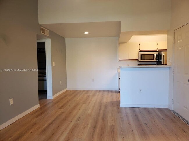 Primary Photo - 15551 SW 104th Terrace