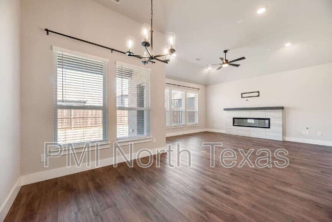 Building Photo - 6237 White Creek Drive