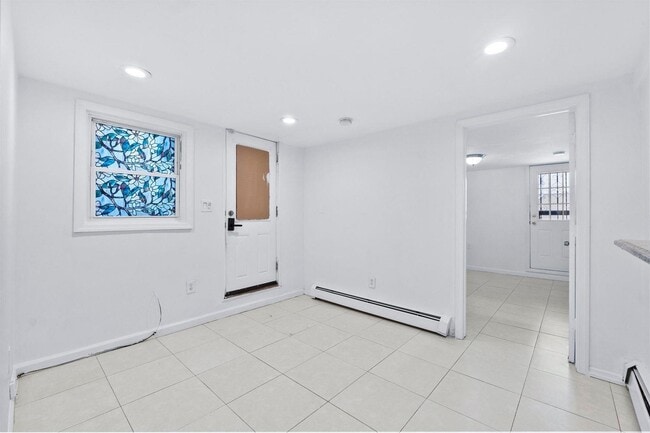 Building Photo - 5712 Broadway