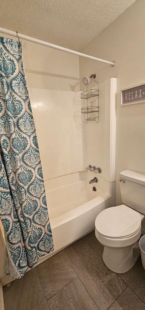 Building Photo - 1117 Fawn Drive – Fully Furnished 3BR/2BA ...
