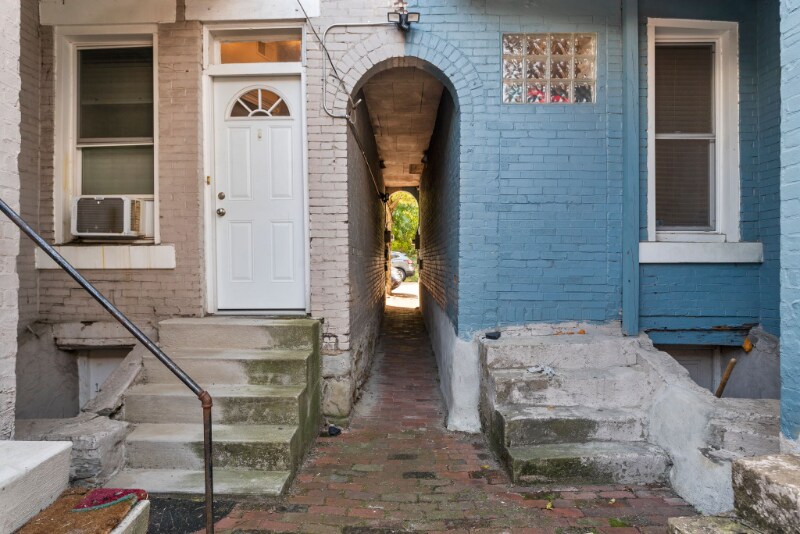 Building Photo - 2819 Jane St