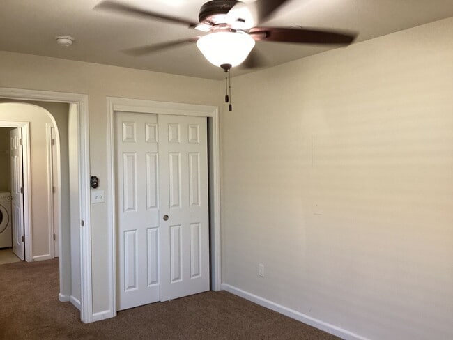 Building Photo - 7009 Harmony Dr