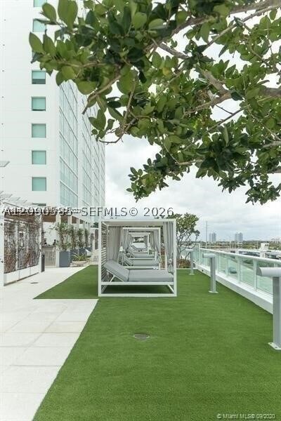 Building Photo - 400 Sunny Isles Blvd