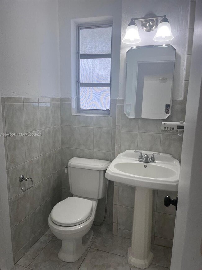 Building Photo - 50 NW 68th Ct