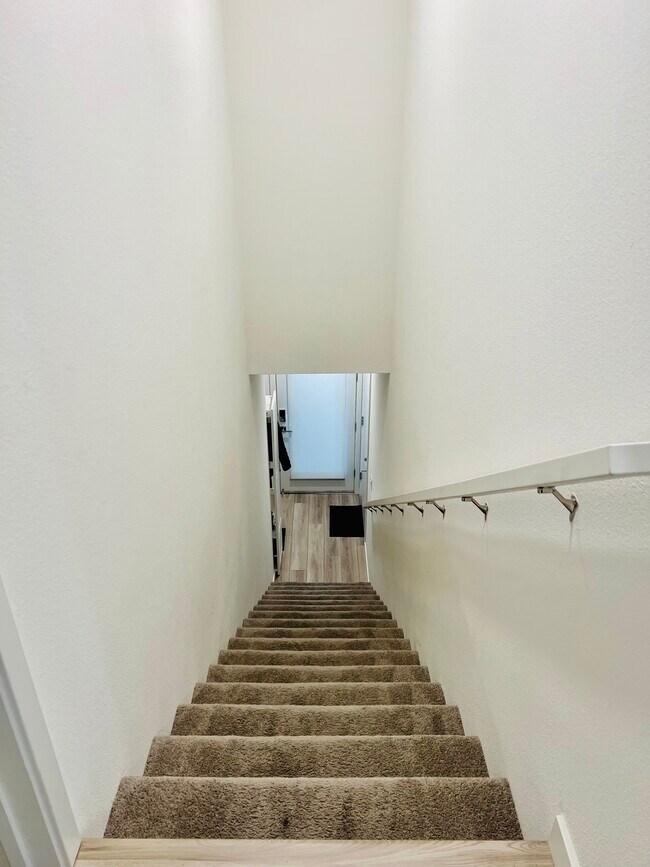 Building Photo - 2431 Cleat Ln