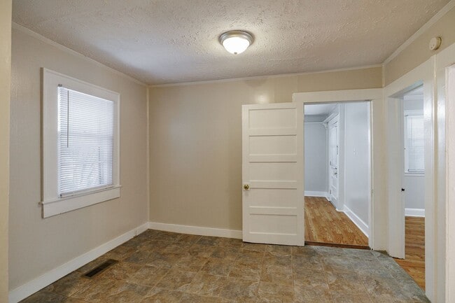 Building Photo - 2121 Simonton Bridge Rd