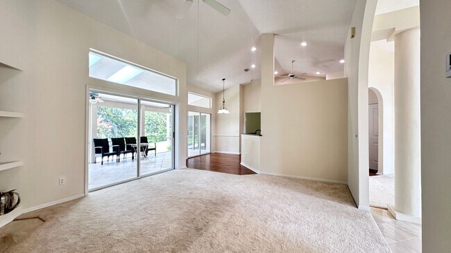 Building Photo - 7468 Aprelle Dr