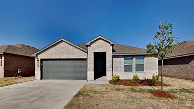 Building Photo - 2901 Firefly Dr