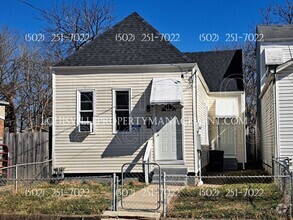 Building Photo - 1843 Bank St