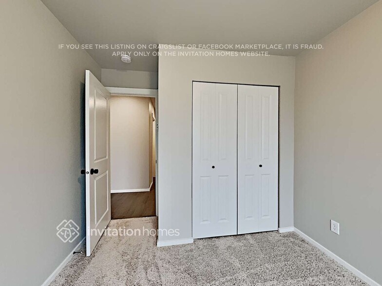 Building Photo - 6505 47th Ave NE