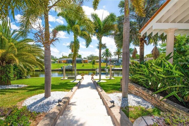 Building Photo - 5645 America Dr