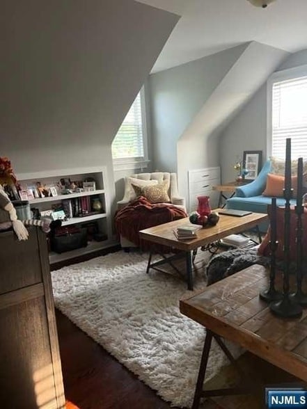 Building Photo - 85 Burns Ave